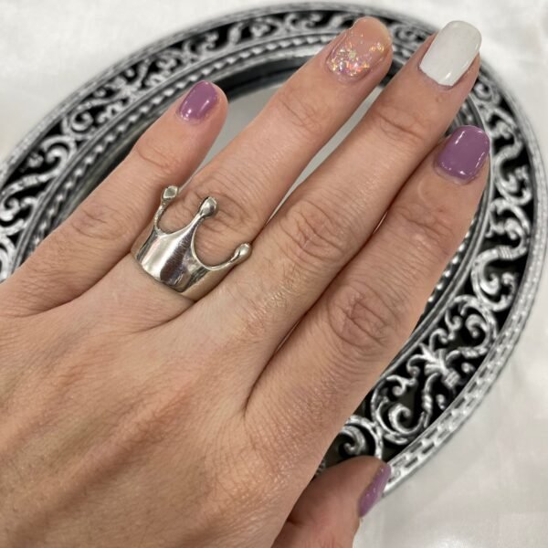 Anillo macizo corona